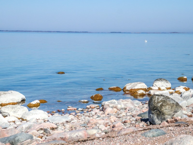 Ensiretki Örön saarelle